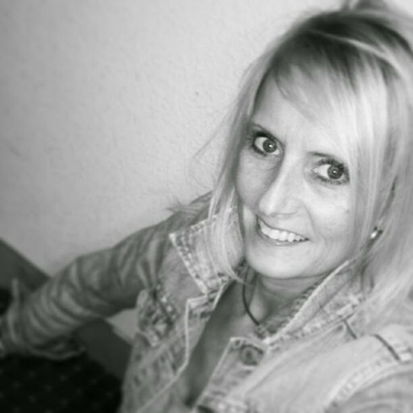 Meet your Posher, Dawn - Picture 5 of 5